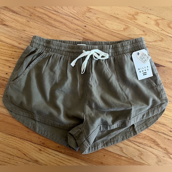 NWT! Billabong Road Trippin Short Sage Brown - Picture 1 of 5